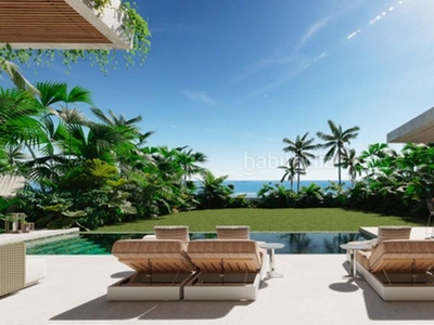 Casa amueblada con parking, piscina, calefacción, aire acondicionado y vistas al mar en Marbella