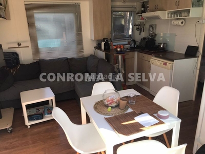 Casa con 3 habitaciones con parking, calefacción y aire acondicionado en Tordera