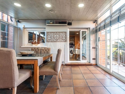 Casa con 5 habitaciones con parking, piscina y aire acondicionado en Cerdanyola del Vallès