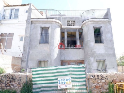 Casa con 5 habitaciones con piscina, calefacción y aire acondicionado en Valencia