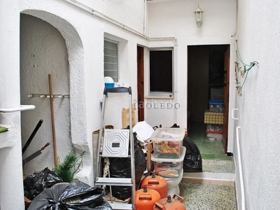 Casa en venta en la zona tueda de dalt. se trata de una casa típica de pueblo, que requiere reforma, distribución especial brinda muchas posibilidades. en Sant Feliu de Guíxols