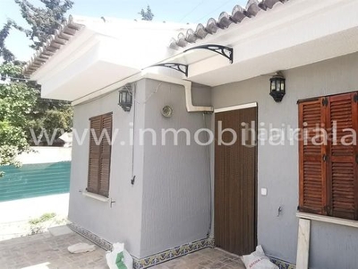 Casa pareada con 2 habitaciones con calefacción en Riba - roja de Túria