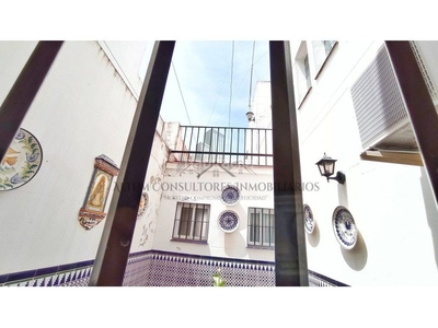 Casa preciosa casa en sanlucar la mayor de 4 habitaciones para disfrutar en familia en Sanlúcar la Mayor