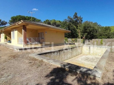 Casa rodeada de inmensa naturaleza en Niàgara Parc -Àgora Parc Tordera