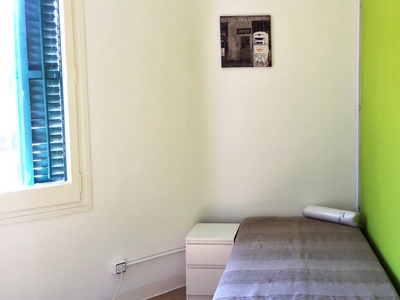 Cómoda habitación en el apartamento de 6 dormitorios Eixample, Barcelona