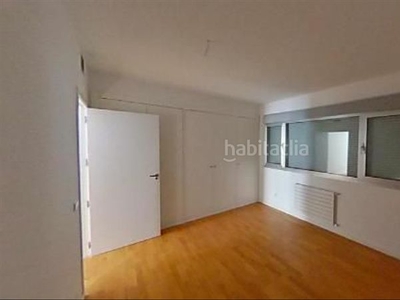 Dúplex duplex en venta en fuencarral-el pardo - Peñagrande, 7 dormitorios. en Madrid