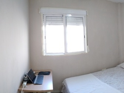 NIKASA - Room in 4 bedroom apartment in La Plata