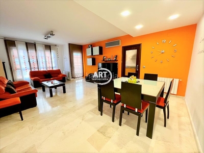 Piso art inmobiliaria vende piso de 120 m², en la zona centro de ribarroja en Riba - roja de Túria