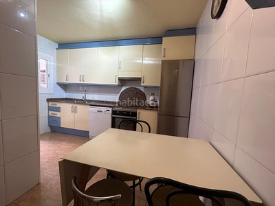 Piso con 3 habitaciones con ascensor, calefacción y aire acondicionado en Hospitalet de Llobregat (L´)