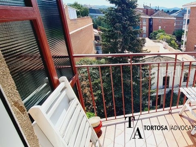 Piso con 3 habitaciones con ascensor, calefacción y aire acondicionado en Sant Cugat del Vallès