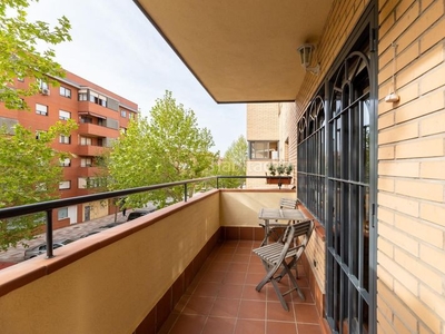 Piso con 3 habitaciones con ascensor, parking, calefacción y aire acondicionado en Humanes de Madrid