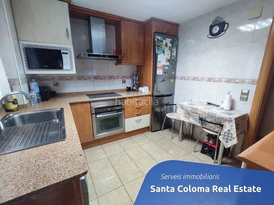 Piso con 4 habitaciones con ascensor, calefacción y aire acondicionado en Santa Coloma de Gramenet