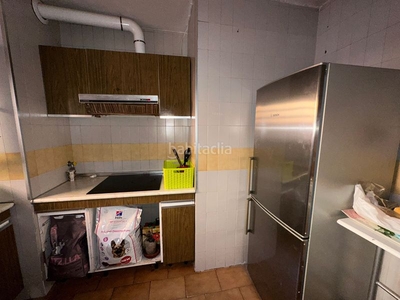 Piso con 4 habitaciones con ascensor, parking y calefacción en Madrid