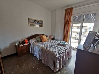 Piso con 4 habitaciones con ascensor y calefacción en Cornellà de Llobregat