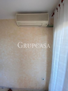 Piso con 4 habitaciones con calefacción en La Bordeta Lleida