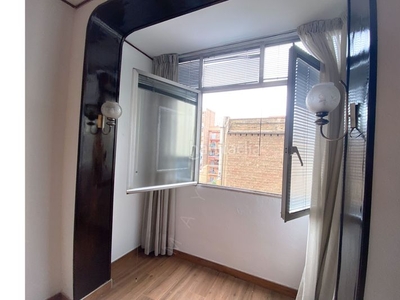Piso en carrer de sardenya 222 piso con 4 habitaciones con ascensor en Barcelona