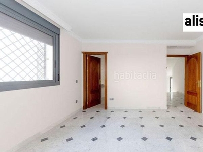 Piso en sector sur - la palmera - reina mercedes Sevilla