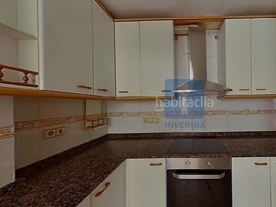 Piso en venta , con una superficie construida de 112 m2, salón-comedor con salida a una terrraza, cocina, 3 habitaciones y 1 baños, garaje, ascensor. en Martorell