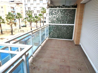 Piso en venta en mas iglesias, 4 dormitorios. en Reus