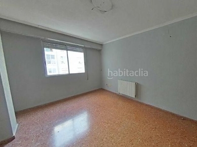 Piso excelente piso en venta en Malilla Valencia