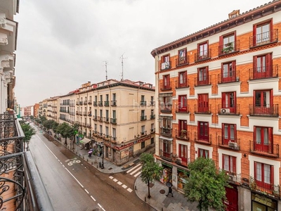 Piso magnífica vivienda de obra nueva ubicada en el barrio de la latina, junto a la plaza mayor y la plaza de la cebada en Madrid