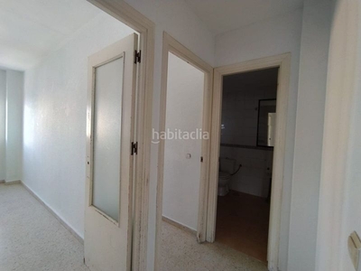 Piso magnifico piso de 3 hab 2 baños. ascensor. posibilidad de financiar 100 % en Alcalá de Guadaira