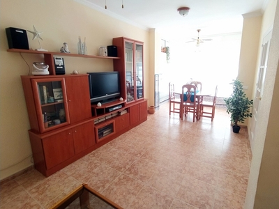 Venta de piso con terraza en Chipiona, Playa de Regla