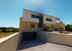 Casa-Chalet en Venta en Novelda Alicante