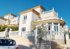 Casa-Chalet en Venta en Villamartin Alicante