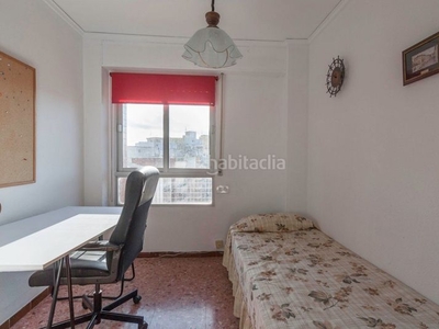 Apartamento con 3 habitaciones con ascensor en Gandia