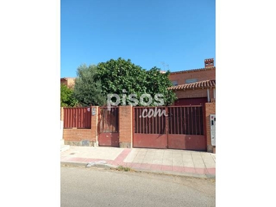 Casa adosada en venta en Calle de los Canales, cerca de Calle de Altames