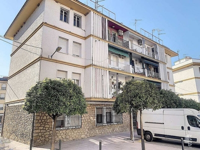 Piso en venta en Lucena de 3 habitaciones con terraza