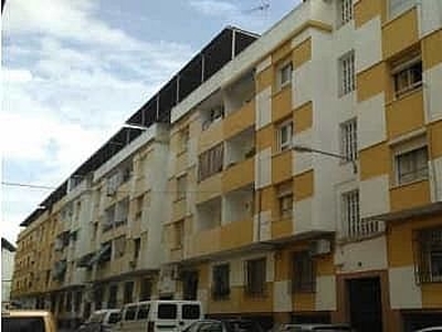 Piso en venta en Lucena de 3 habitaciones con terraza