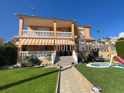 Venta Casa unifamiliar Rincón de la Victoria. Con terraza 300 m²