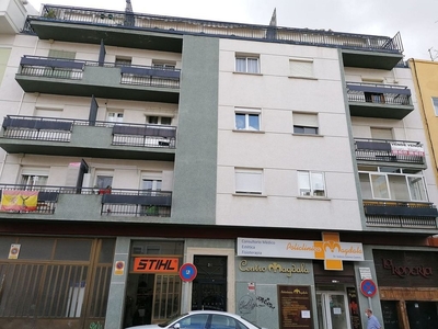 Venta de piso en Centro - Cuenca de 5 habitaciones con terraza y calefacción