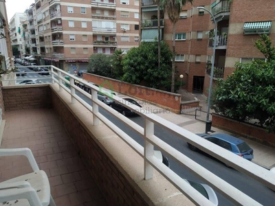 Venta Piso Badajoz. Piso de cuatro habitaciones Buen estado primera planta calefacción individual