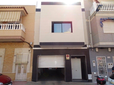 Venta Piso Torrevieja. Piso de dos habitaciones en Azorin. Con terraza