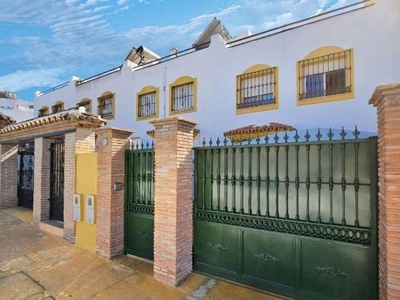 Casa adosada en venta en Bello Horizonte-Lindasol, Marbella