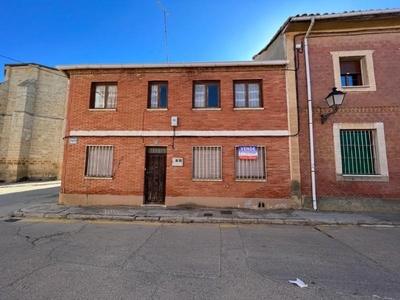 Casa en venta en Becerril de Campos