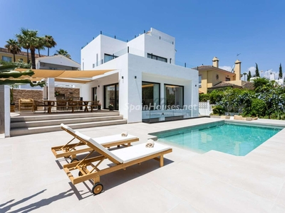 Casa independiente en venta en Puerto Banús, Marbella