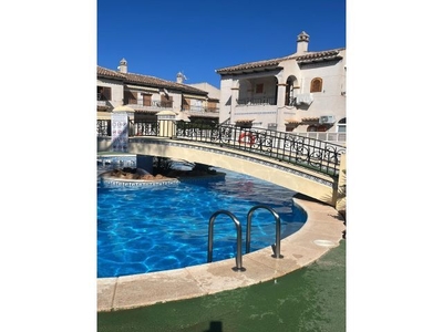 Duplex de 2 habitaciones con piscina comunitaria en Torrevieja!