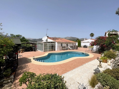 Villa en venta en Orba