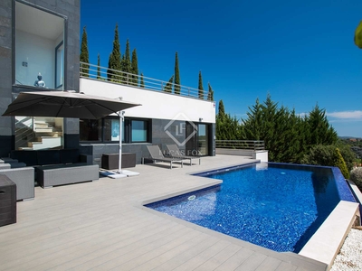 Villa en venta en Sant Vicenç de Montalt