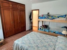 Chalet con 6 habitaciones con parking, piscina, calefacción y aire acondicionado en Colmenar de Oreja