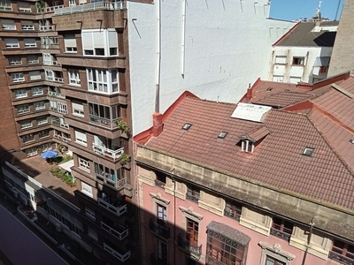 Alquiler de ático en Centro - Gijón de 1 habitación con terraza y muebles