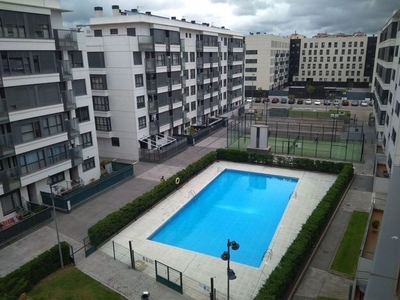 Alquiler de piso en Antigua Estación FFCC - San Agustín de 3 habitaciones con terraza y piscina