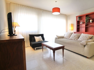 Alquiler de piso en calle Ramon Llull de 2 habitaciones con terraza y muebles