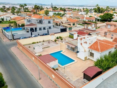 Chalet en venta en El Chaparral - La Siesta - La Torreta, Torrevieja, Alicante