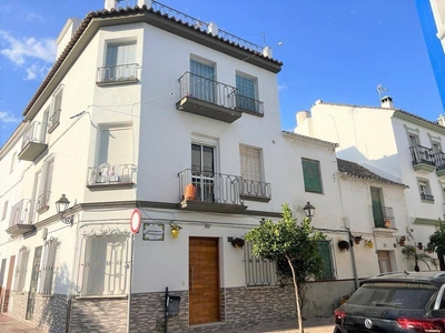 Edificio Calle Pozo de los Palos Estepona Ref. 94003557 - Indomio.es