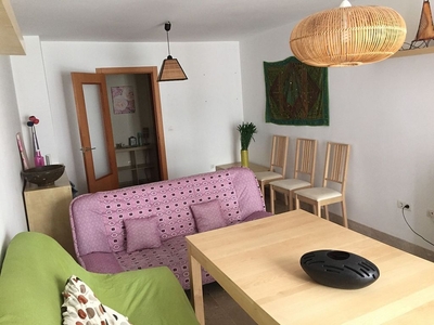 Piso en alquiler en Ceuta de 3 habitaciones con muebles y calefacción